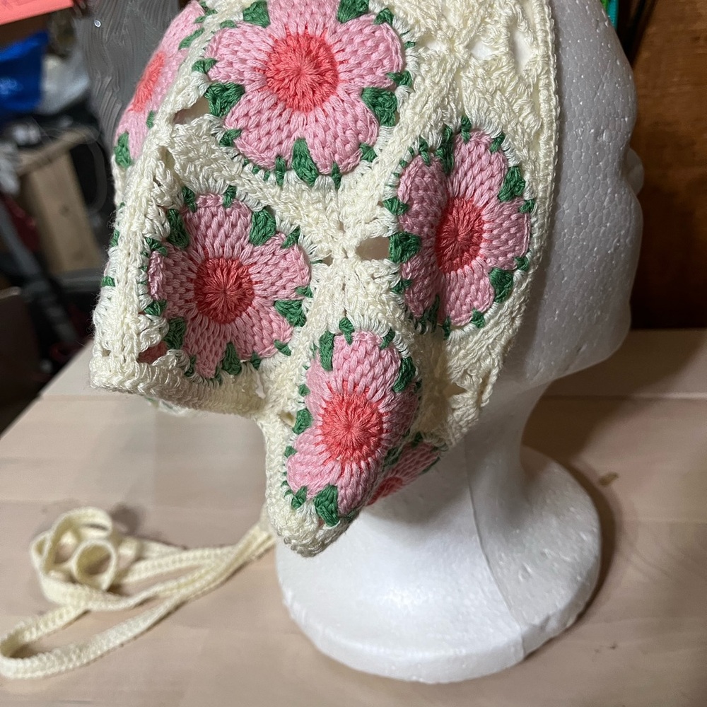 Handmade Crochet head scarf bandana head kerchief pink floral - Picture 6 of 6